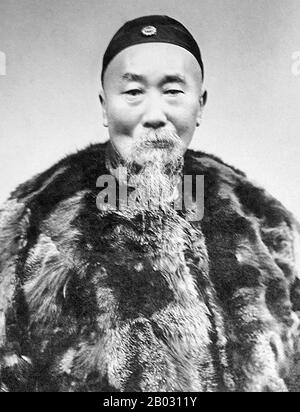 Li Hongzhang oder Li Hung-chang, GCVO, (* 15. Februar 1823; † 7. November 1901) war ein führender Staatsmann des späten Qing-Imperiums. Er hatte mehrere große Aufstände niedergeschrieben und diente in wichtigen Positionen des kaiserlichen Hofs, darunter dem Premier Viceroyalty von Zhili. Stockfoto