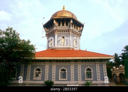 Der Mahalasa-Tempel ist der weiblichen Hindu-Gottheit Mahalasa Narayani gewidmet. Als eigenständige Göttin gilt sie als eine Form von Mohini, dem weiblichen Avatar des gottes Vishnu. Stockfoto