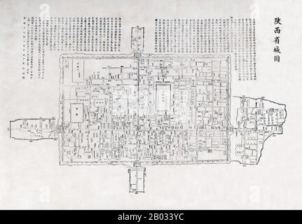 Der Bau der ersten Stadtmauer von Chang'an (ursprünglicher Name von Xi'an) begann in 194 v. Chr. und dauerte vier Jahre. Die bestehende Mauer wurde während der Ming-Dynastie im Jahre 1370 begonnen. Er umkreist eine viel kleinere Stadt mit 14 Quadratkilometer (5,4 sq mi). Die Mauer misst 13,7 Kilometer (8,5 Meilen) im Umfang, 12 Meter (39 Fuß) in der Höhe und 15-18 Meter (49-59 Fuß) in der Dicke an der Basis. XI'an ist die Hauptstadt der Provinz Shaanxi und eine subprovinzielle Stadt in der Volksrepublik China. Eine der ältesten Städte Chinas mit mehr als 3.100 Jahren Geschichte war die Stadt unter dem Namen Chang' bekannt. Stockfoto