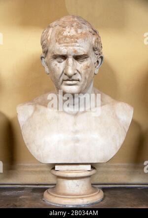 Marcus Tullius Cicero (* 3. Januar 106; † 7. Dezember 43 v. z.) war ein römischer Philosoph, Politiker, Jurist, Orator, politischer Theoretiker, Konsul und Konstitutionalist. Er stammte aus einer wohlhabenden städtischen Familie der römischen Reiterei und war einer der größten Oratoren und Prosastylisten Roms. Sein Einfluss auf die lateinische Sprache war so immens, dass die nachfolgende Geschichte der Prosa in nicht nur lateinischen, sondern europäischen Sprachen bis ins 19. Jahrhundert entweder eine Reaktion gegen oder eine Rückkehr zu seinem Stil sein soll. Stockfoto