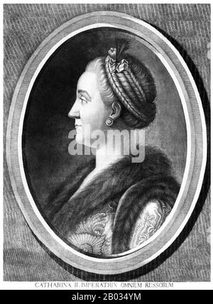 Katharina II. Von Russland (russisch: Jekaterina Aleksejewna, 2. Mai 1729 - 17. November 1796) war die renommierteste und am längsten regierende weibliche Herrscherin Russlands, die von 1762 bis zu ihrem Tod 1796 im Alter von 67 Jahren regierte. Sie wurde in Stettin, Pomerania, als Sophie Friederike Auguste von Anhalt-Zerbst-Dornburg geboren und kam nach einem Staatsstreich an die Macht, als ihr Mann, Peter III., ermordet wurde. Russland wurde unter ihrer Herrschaft revitalisiert, wurde größer und stärker denn je und wurde als eine der großen Mächte Europas anerkannt. Stockfoto
