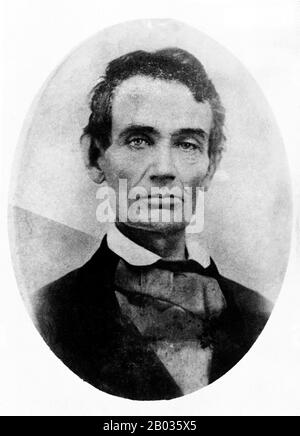 Abraham Lincoln (12. Februar 1809 - 15. April 1865) war der 16. Präsident der Vereinigten Staaten und diente von März 1861 bis zu seiner Ermordung im April 1865. Lincoln führte die Vereinigten Staaten durch seinen Bürgerkrieg - seinen blutigsten Krieg und seine größte Moral-, Verfassungs- und politische Krise. Dabei bewahrte er die Union, schaffte die Sklaverei ab, stärkte den Bund und modernisierte die Wirtschaft. Stockfoto