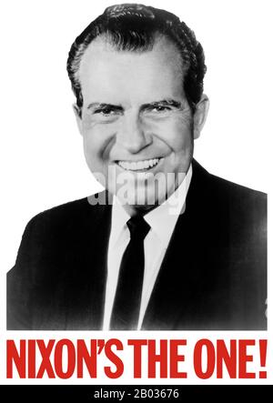 Richard Milhous Nixon (9. Januar 1913 - 22. April 1994) war der 37. Präsident der Vereinigten Staaten und war von 1969 bis 1974 amtierender Präsident. Nixon ist der einzige präsident, der das Amt niedergelegt hat. Nixon hat den Vietnamkrieg von seinen Vorgängern Kennedy und Johnson geerbt. Das amerikanische Engagement in Vietnam war weit unpopulär; obwohl Nixon den Krieg dort zunächst eskalierte, zog er in der Folge das US-Engagement zu beenden und bis 1973 die amerikanischen Streitkräfte komplett zurückzuziehen. Nixons bahnbrechender Besuch in der Volksrepublik China im Jahr 1972 eröffnete diplomatische Beziehungen zwischen den beiden Nationen, und er leitet ein Stockfoto