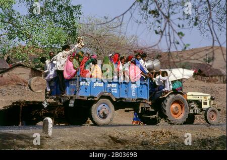 Madhya Pradesh (gemeint ist Central Province) ist ein Bundesstaat in Zentralindien. Seine Hauptstadt ist Bhopal und die größte Stadt ist Indore. Madhya Pradesh, das aufgrund seiner geografischen Lage in Indien das "Herz Indiens" genannt wird, ist nach Gebieten der zweitgrößte Bundesstaat des Landes. Mit über 75 Millionen Einwohnern ist er nach Einwohnerzahl der fünftgrößte Bundesstaat Indiens. Stockfoto