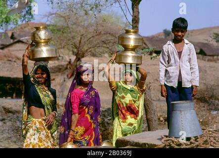 Madhya Pradesh (gemeint ist Central Province) ist ein Bundesstaat in Zentralindien. Seine Hauptstadt ist Bhopal und die größte Stadt ist Indore. Madhya Pradesh, das aufgrund seiner geografischen Lage in Indien das "Herz Indiens" genannt wird, ist nach Gebieten der zweitgrößte Bundesstaat des Landes. Mit über 75 Millionen Einwohnern ist er nach Einwohnerzahl der fünftgrößte Bundesstaat Indiens. Stockfoto