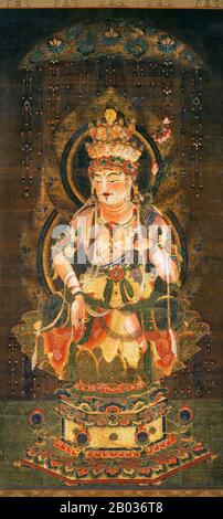 Guanyin, kurz für Guanshiyin, ist ein Bodhisattva im Mahayana-Buddhismus, der oft mit Mitgefühl und Barmherzigkeit verbunden ist. Während sie oft als Frau dargestellt wird, ist sie jenseits des Geschlechts und kann sowohl als männlich als auch als weiblich dargestellt werden. Guanyin wird aufgrund ihrer wundersamen Kräfte und ihres liebevollen Mitgefühls oft als die "meistgeliebte buddhistische Göttlichkeit" bezeichnet. Sie wird nicht nur im Buddhismus, sondern auch im Taoismus und in der chinesischen Volksreligion mit verschiedenen Geschichten und Legenden über sie verehrt. Guanyin spielt eine sehr wichtige Rolle in dem klassischen chinesischen Roman "Reise in den Westen." Sie ist von verschiedenen nam bekannt Stockfoto