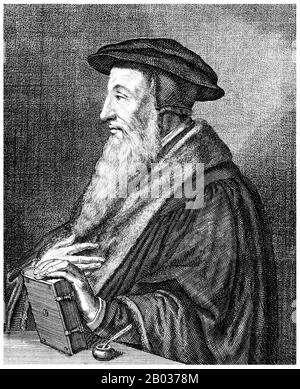 Johannes Calvin, geboren Jehan Cauvin: 10. Juli 1509 - 27. Mai 1564) war ein einflussreicher französischer Theologe und Pfarrer während der protestantischen Reformation. Er war eine Hauptfigur in der Entwicklung des später Calvinismus genannten Systems der christlichen Theologie, zu dessen Aspekten die Lehrsätze der Prädestination und der absoluten Souveränität Gottes beim Heil der menschlichen Seele vom Tod und der ewigen Verdammnis gehören. Verschiedene kongregationale, Reformierte und presbyterianische Kirchen, die Calvin als Hauptentlarvung ihrer Überzeugungen ansehen, haben sich auf der ganzen Welt ausgebreitet. Stockfoto