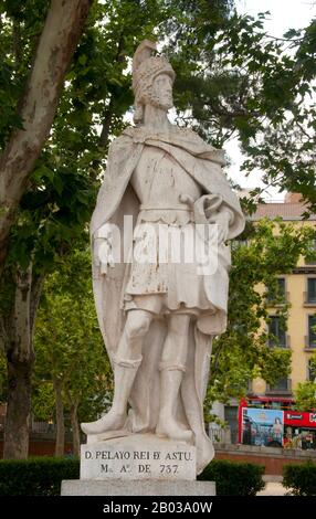 Pelagius (Pelayo, Pelayu; c 685 - 737) war ein westgotischer Adeliger, der das Königreich Asturien gründete und es von 718 bis zu seinem Tod regierte. Durch seinen Sieg in der Schlacht von Covadonga wird ihm zugeschrieben, die Reconquista, die christliche Rückeroberung der iberischen Halbinsel von den Mauren zu beginnen. Er etablierte einen unabhängigen christlichen Staat in Opposition zur maurischen Hegemonie. Stockfoto