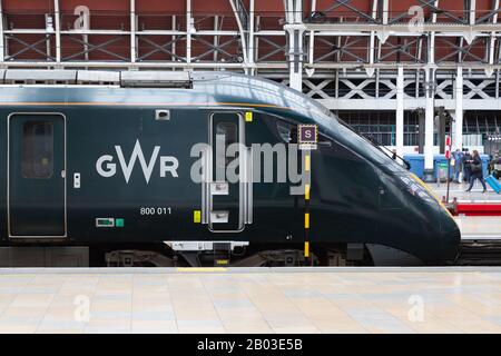 GWR-Zug am Bahnhof Paddington, Hauptbahnstation der Great Western Railway, Paddington London UK Stockfoto