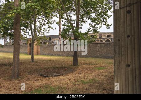 Pompei gli scavi muro di cinta Stockfoto