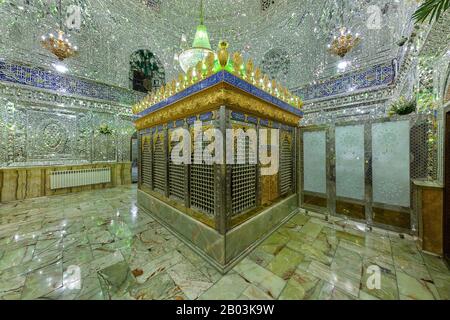 Mausoleum mit Spiegeln verziert, von Imamzadeh Zeid, Nachkomme des Propheten, in Teheran, Iran Stockfoto