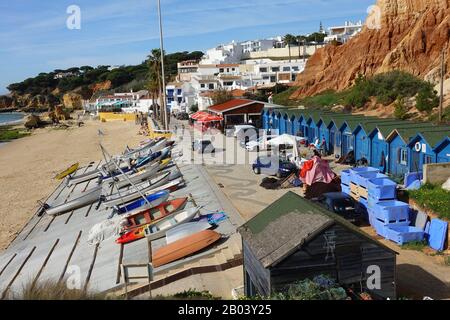 Das Fishermens Beach Gebiet Von Olhos De Agua In Der Nähe Von Albufeira, Dem Algrave Portugal Stockfoto