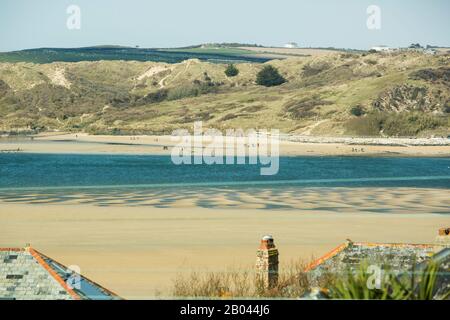 Blick über den Fluss Camel von Padstow, der Küste von Cornwall, Cornwall, England Stockfoto