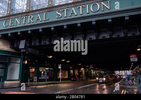 Glasgow, Schottland, Großbritannien. Februar 2020. Wetter in Großbritannien. Starker Regen in der Argyll Street. Kredit: Skully/Alamy Live News Stockfoto