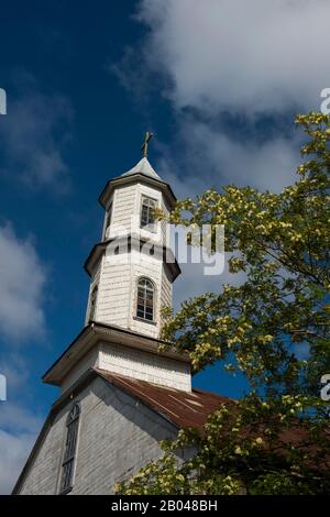 Die Kirche (1750-1790) in Dalcahue, einem UNESCO-Weltkulturerbe, ist eine der ältesten auf Chiloe-Insel in Chile. Stockfoto