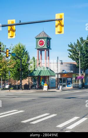 Qualstar Credit Union an der Ecke South 3rd Street und Burnett in Renton, Washington. Stockfoto