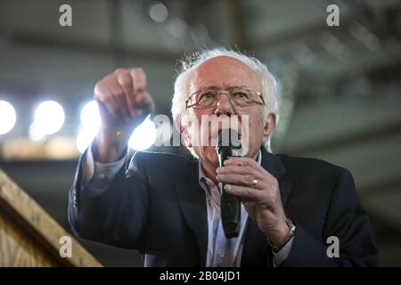 Tacoma, Vereinigte Staaten. Februar 2020. Senator Bernie Sanders sprach am 17. Februar 2020 bei einer Wahlkampfveranstaltung im Tacoma Dome in Tacoma, Washington. Credit: The Photo Access/Alamy Live News Stockfoto