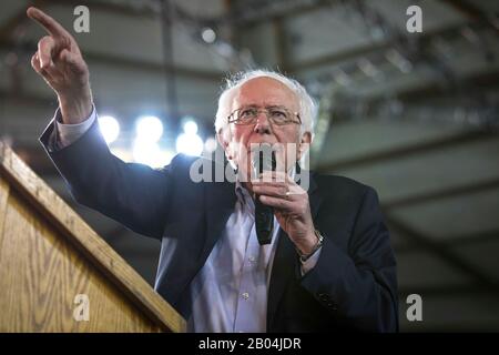 Tacoma, Vereinigte Staaten. Februar 2020. Senator Bernie Sanders sprach am 17. Februar 2020 bei einer Wahlkampfveranstaltung im Tacoma Dome in Tacoma, Washington. Credit: The Photo Access/Alamy Live News Stockfoto