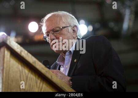 Tacoma, Vereinigte Staaten. Februar 2020. Senator Bernie Sanders sprach am 17. Februar 2020 bei einer Wahlkampfveranstaltung im Tacoma Dome in Tacoma, Washington. Credit: The Photo Access/Alamy Live News Stockfoto