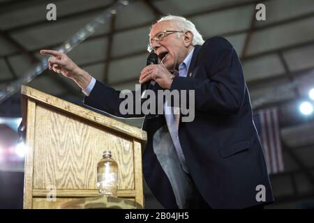 Tacoma, Vereinigte Staaten. Februar 2020. Senator Bernie Sanders sprach am 17. Februar 2020 bei einer Wahlkampfveranstaltung im Tacoma Dome in Tacoma, Washington. Credit: The Photo Access/Alamy Live News Stockfoto