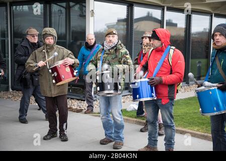 Extinction Rebellion am 18. Februar 2020 Protestiert am Schlumberger Building, Cambridge, Großbritannien Stockfoto