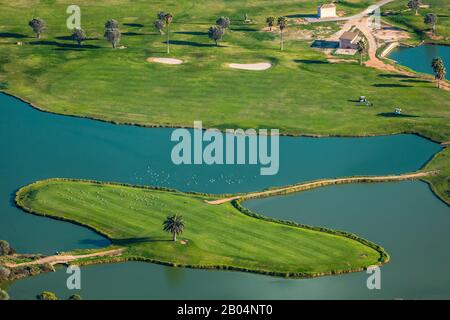 Luftbild, Golfplatz Santa Ponsa II, im Wohnkomplex Son Ferrer, Form der Insel Mallorca, besonderes Grün, Calvià, Mallorca, Spa Stockfoto