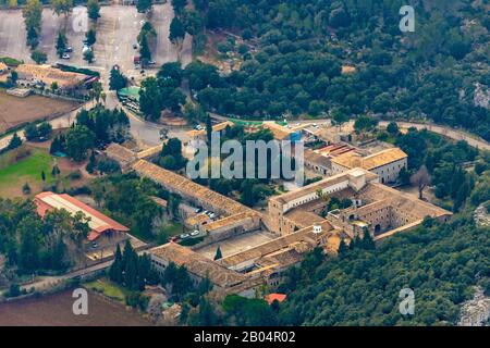 Luftbild, Insel, Santuari de Lluc, Klosteranlage, Escorca, Mallorca, Balearen, Spanien, Europa, es, Berge, Hotel, Hotelanlagen, Stockfoto