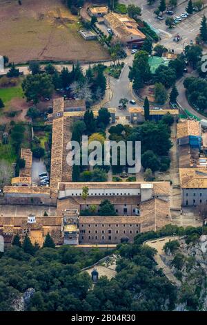 Luftbild, Insel, Santuari de Lluc, Klosteranlage, Escorca, Mallorca, Balearen, Spanien, Europa, es, Berge, Hotel, Hotelanlagen, Stockfoto