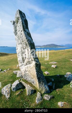 MacLeod Stone (Clach Mhic Leoid, Clach Macleoid) steht in der Nähe von Horgabost auf der Insel Harris in den Äußeren Hebriden, Schottland, Großbritannien Stockfoto