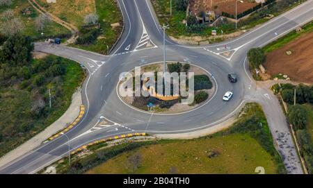 Luftbild, Arta, Kreisverkehr, Künstlerstadt, Mallorca, Balearen, Europa, Balearen, Spanien, ESP, Reisen, Tourismus, Reiseziel, Sehenswürdigkeiten, Spai Stockfoto