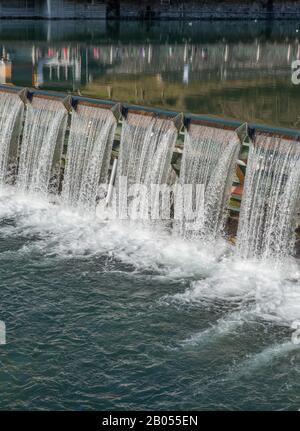 San Pellegrino Terme neue Staumauer auf Brembo Stockfoto