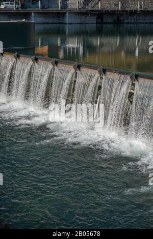 San Pellegrino Terme neue Staumauer auf Brembo Stockfoto