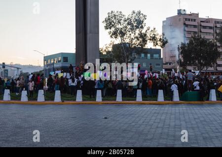 Tijuana, MEXIKO - 15.02.2020: Protest gegen Feminizide in Mexiko Stockfoto