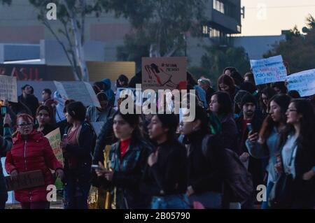 Tijuana, MEXIKO - 15.02.2020: Protest gegen Feminizide in Mexiko Stockfoto