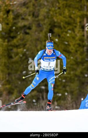 Lukas hofer (ITA) bei der IBU-Weltmeisterschaft Biathlon 2020 - Männer 10 Km Sprint, Antholz (BZ), Italien, 15. Feb 2020, Wintersport-Biathlon Stockfoto