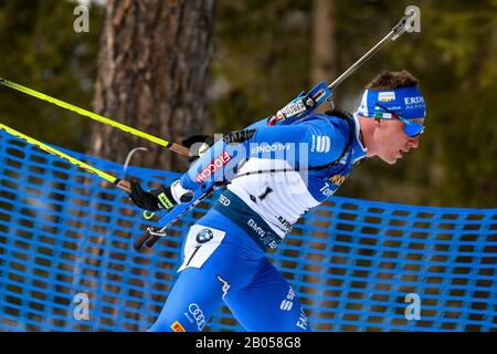 Lukas hofer (ITA) bei der IBU-Weltmeisterschaft Biathlon 2020 - Männer 10 Km Sprint, Antholz (BZ), Italien, 15. Feb 2020, Wintersport-Biathlon Stockfoto