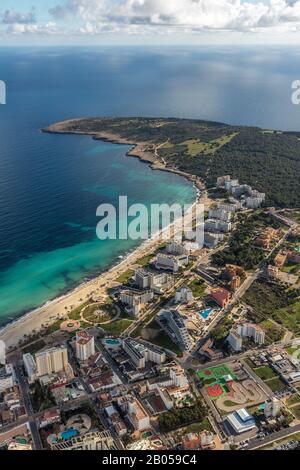 Luftaufnahme, Hotelanlagen am Strand Cala Millor, Cala Millor Promontory, Son Moro, Sant Llorenç des Cardassar, Son Servera, Balearen, Sp Stockfoto