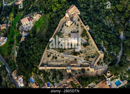 Festung Capdepera, 09.01.2020. Luftbild, Spanien, Balearen, Mallorca, Capdepera Stockfoto