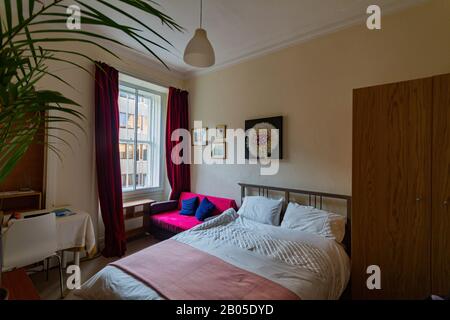 Edinburgh, Jul 11: Innenansicht eines airbnb-zimmers am 11. Juli 2011 in Edinburgh Stockfoto