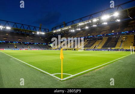 18. februar 2020 Dortmund, Deutschland Fußball Borussia Dortmund gegen Paris Saint Germain L-R: Signal Iduna Park Stockfoto