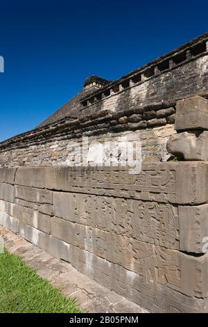 Der südliche Ballcourt von El Tajin, wichtigste archäologische Stätte im Nordosten Mesoamerikas, Maya-Ruinen, Veracruz, Mexiko, Mittelamerika Stockfoto