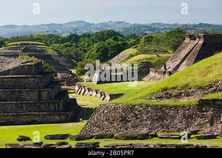 Pyramiden Komplex von El Tajin, im Dschungel, wichtigste nordöstlich Mesoamerika archäologische Stätte, Maya-Ruinen, Veracruz, Mexiko, Mittelamerika Stockfoto