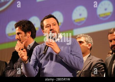 Neapel, Italien. Februar 2020. Matteo Salvini, der Anführer der LEGA NORD für eine politische Veranstaltung in Neapel. (Foto von Salvatore Esposito/Pacific Press) Credit: Pacific Press Agency/Alamy Live News Stockfoto