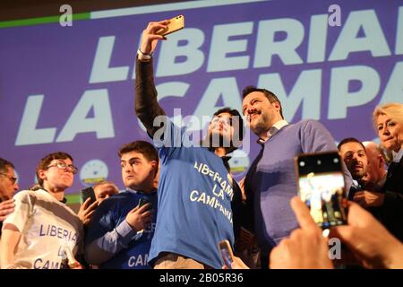 Neapel, Italien. Februar 2020. Matteo Salvini, der Anführer der LEGA NORD für eine politische Veranstaltung in Neapel. (Foto von Salvatore Esposito/Pacific Press) Credit: Pacific Press Agency/Alamy Live News Stockfoto