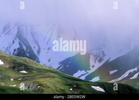 USA, ALASKA, DENALI-NATIONALPARK, BLICK VOM POLYCHROM-PASS, RAINBOW Stockfoto