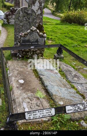 Balquhidder, Schottland - 17. September 2019: Gräber von Rob Roy MacGregor, seiner Frau Mary und seinen Söhnen Colll und Robin, Großbritannien 17. September 2019 Stockfoto