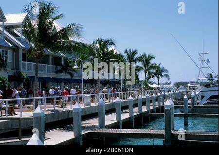 USA, FLORIDA, KEY WEST, PROMENADE IN MARINA Stockfoto