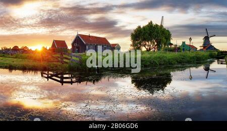 Niederlande Windmühle, Zaanse Schans - Zaandam, in der Nähe von Amsterdam Stockfoto