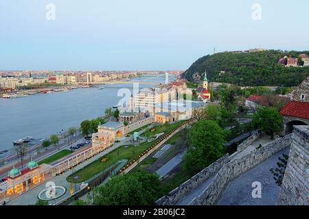 Budapest Stadtbild bei Sonnenaufgang, Panorama von Ungarn Stockfoto