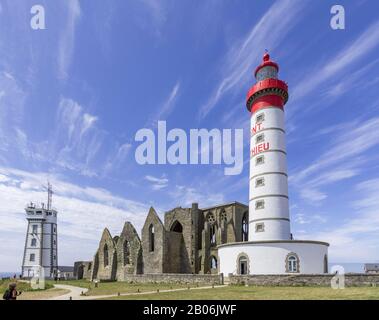 Leuchtturm und Stift von Saint Mathieu, Plougonvelin, Departement Finistere, Frankreich Stockfoto